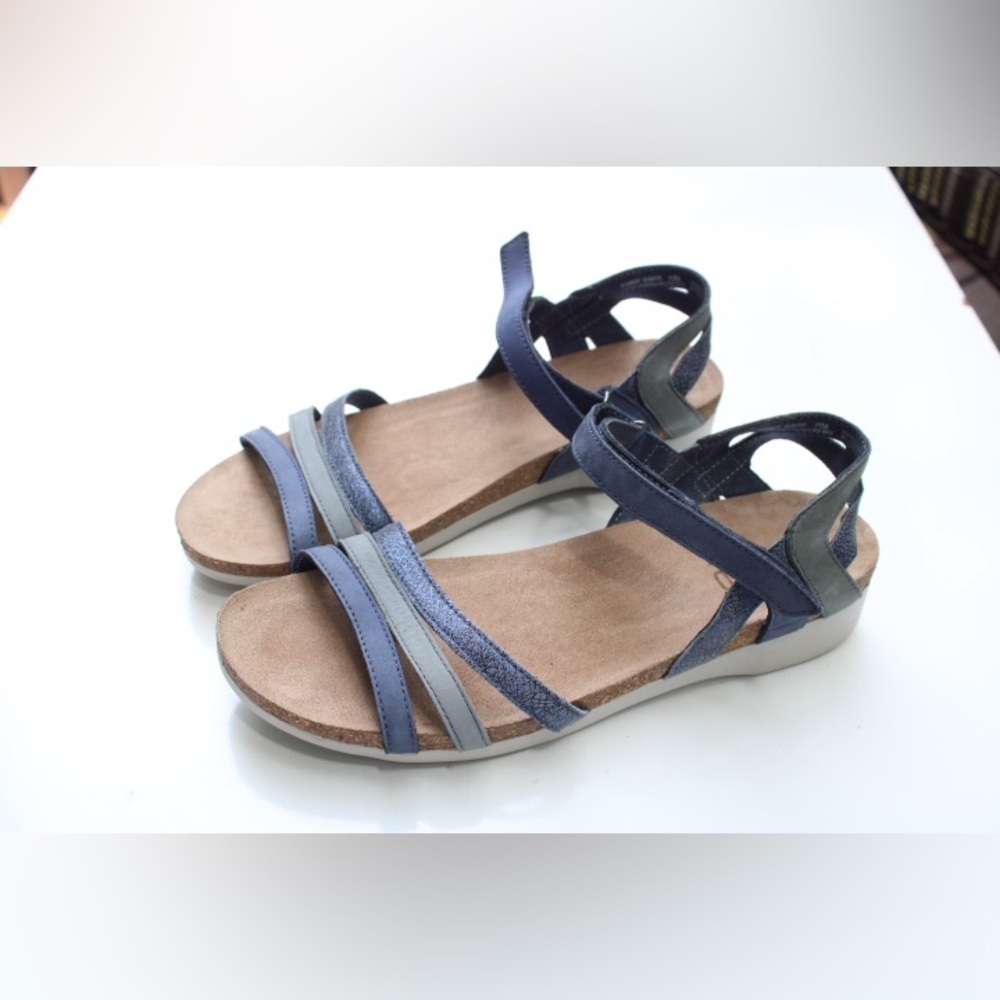 Munro summer sandals
